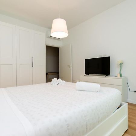 Vivimi Home Fiordalisi Stile & Comfort Vicino Metro Milan Exterior photo